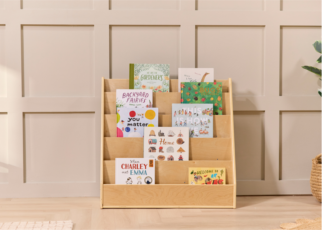 Single-sided book display for kids