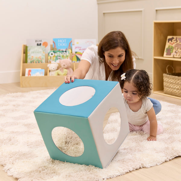Peek 'n' See Play Cube